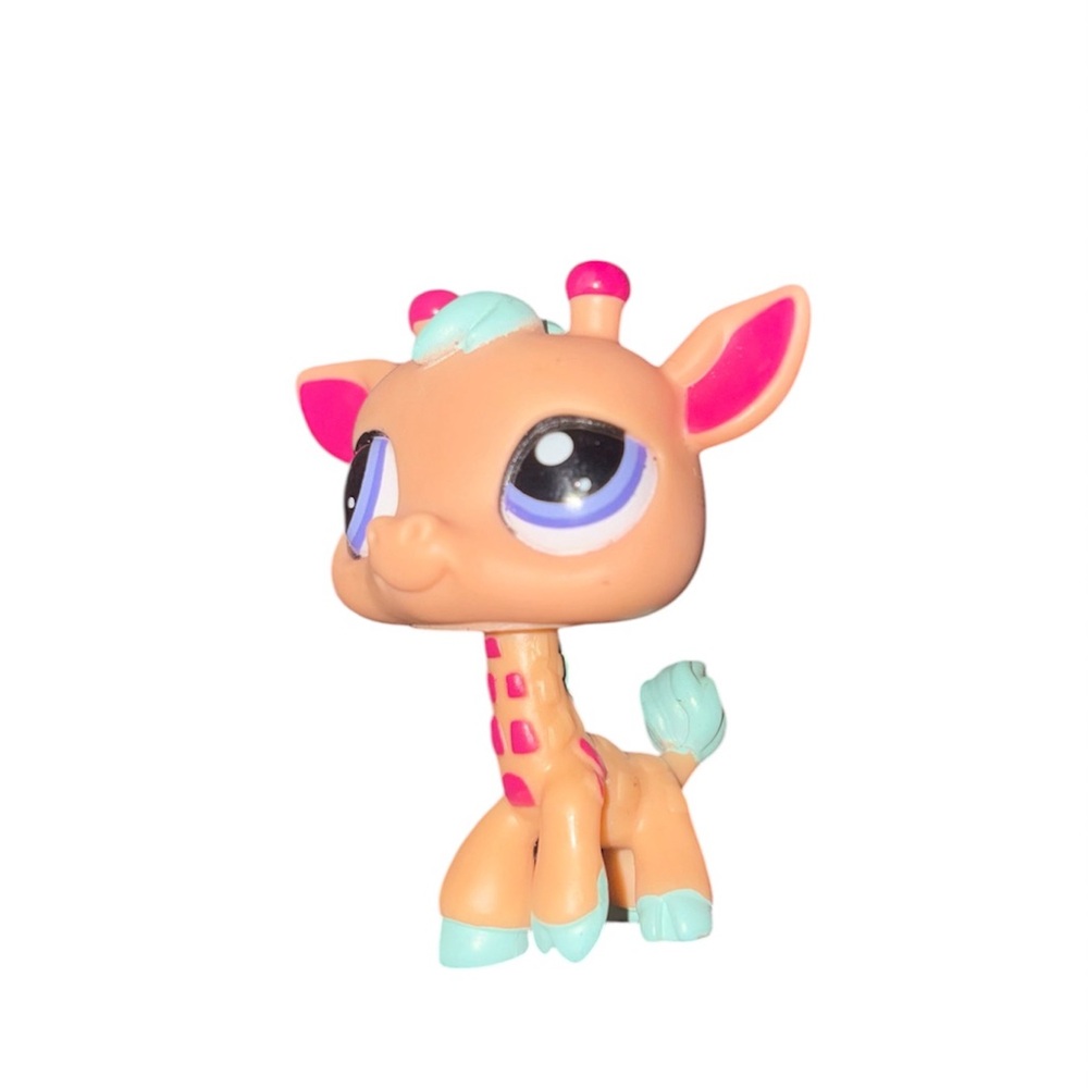 Littlest Pet Shop Teal, Pink and Purple-Eyed Giraffe